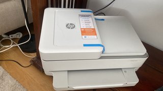 Impresora HP Blanca y Gris
