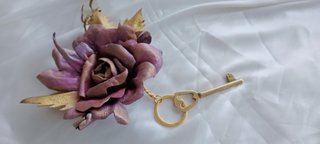 Broche Rosa Couro Feito à Mão