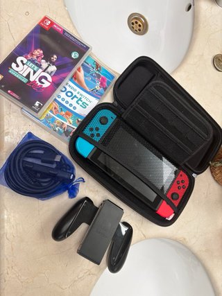 Nintendo Switch Azul/Rojo con Accesorios