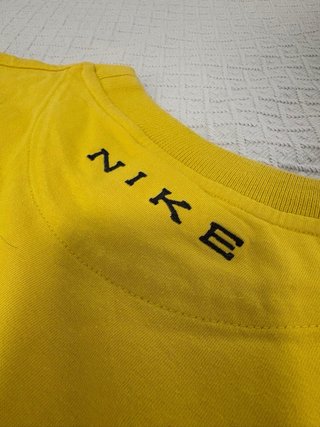 Camiseta Nike Vintage Amarilla Negra Talla S Y2K
