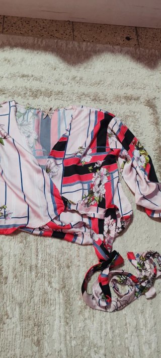 Blusa Estampada Flores Rayas