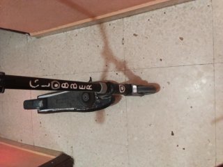 Patinete Eléctrico con Luz Trasera Roja