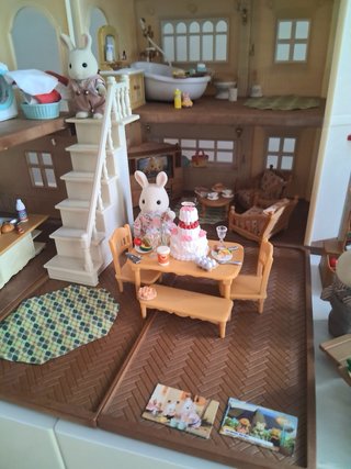 Casa Sylvanian Families con accesorios