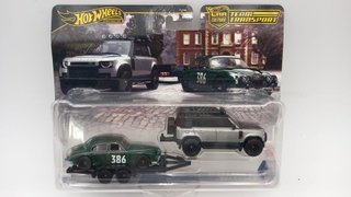 HWJBM29 Hot Wheels Jaguar MK1 Land Rover Defende