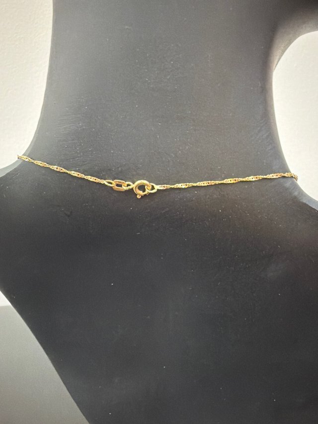 Gargantilla oro 18k con piedra