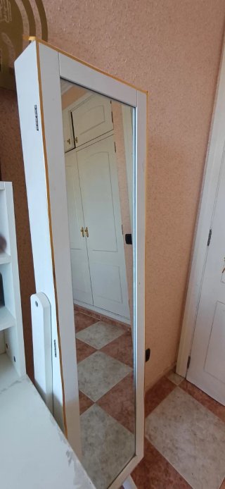 Espejo de pie madera blanco y dorado