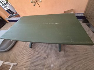 Mesa plegable de plástico verde