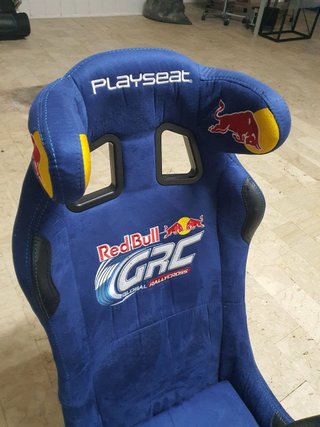 Playseat Red Bull GRC + Volante Logitech G29