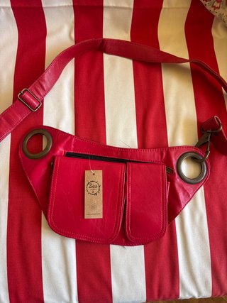 Riñonera piel Zoa roja