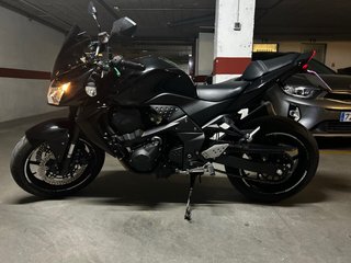 Kawasaki Z750 Negra