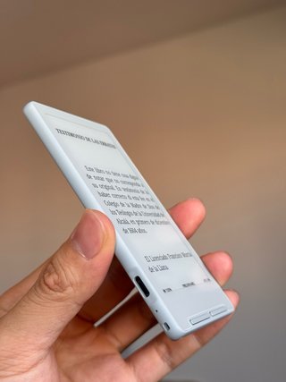 Xteink X4 e-reader