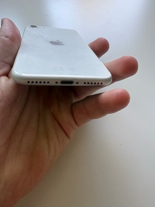 iPhone SE 2020 Bianco 64GB iOS 26.6.1