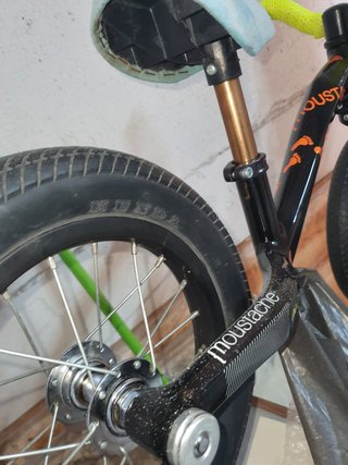 Moustache Mercredi bici