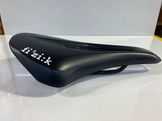Sillín Bicicleta Fi'zi:k Negro