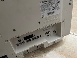 Televisión con DVD Integrado de 32 pulgadas