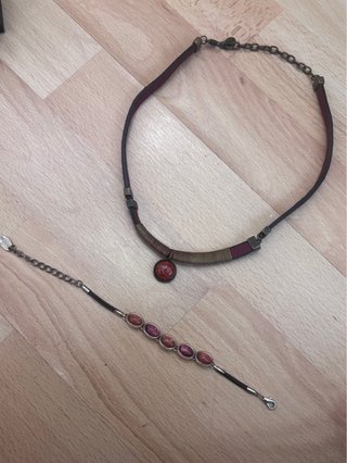 Collar y pulsera a juego