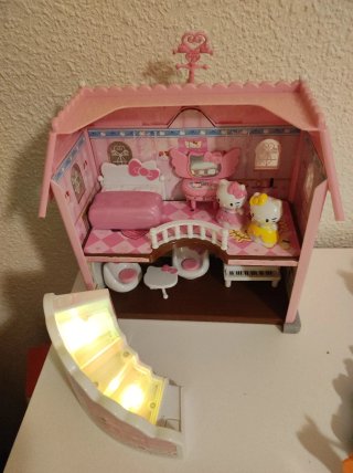 Casita de Hello Kitty rosa