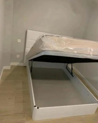 Canapé de tela y madera