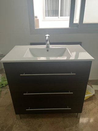 Mueble de baño madera y porcelana
