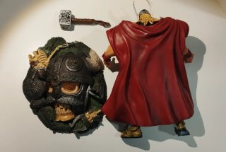 Thor Legends con Mjolnir y base