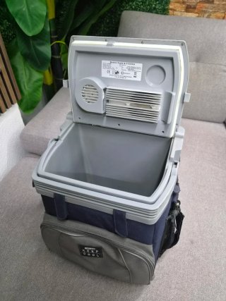 Nevera portátil azul y gris