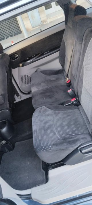 Mitsubishi Grandis 2005