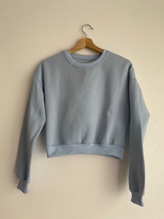 Sudadera azul cropped