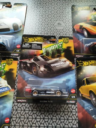 Hot Wheels Serie Hammer Drop