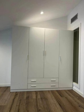 Armario de 4 puertas