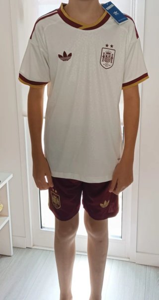 Conjunto deportivo niño