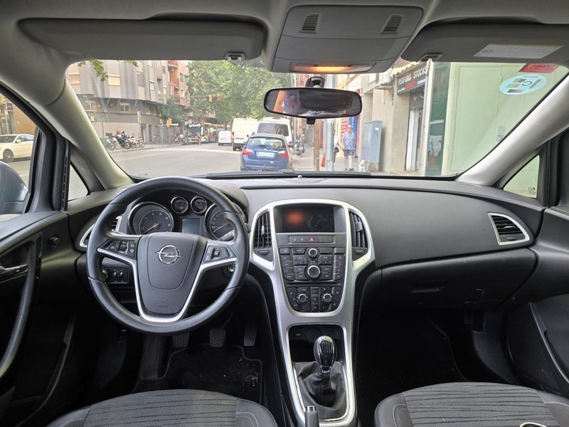 Opel Astra 1.6 CDTI Dynamic 2015, foto 8