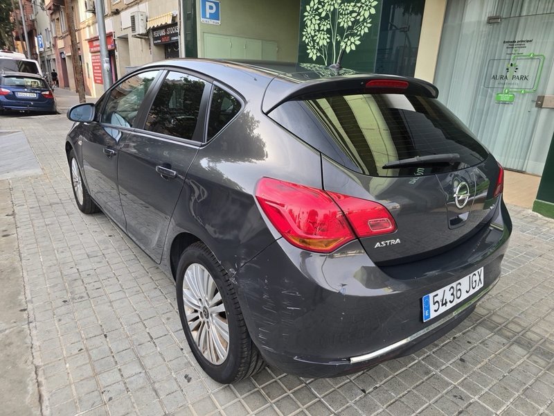 Opel Astra 1.6 CDTI Dynamic 2015, foto 2