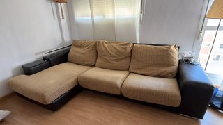 Sofá chaise longue beige y negro