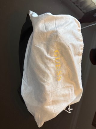 Bolso Guess Negro y Blanco