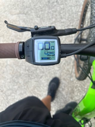 Bicicleta Eléctrica Cube Verde