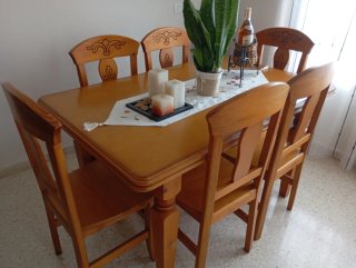 Salón completo: sofá, 2 mesas, mueble