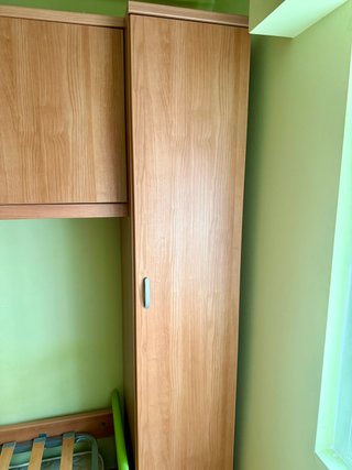Mueble juvenil con 2 camas, armarios y almacenaje