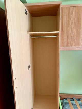 Mueble juvenil con 2 camas, armarios y almacenaje