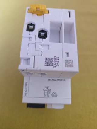 Interruptor Automático Schneider Acti9 C16