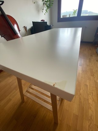 Mesa Ikea con caballetes Mittback