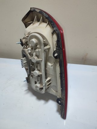 PILOTO TRASERO IZQUIERDO OPEL ASTRA G BERLINA Com