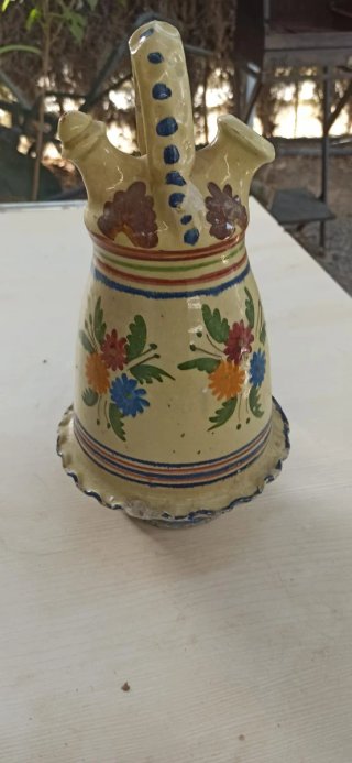 Botijo antiguo decorativo floral
