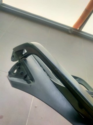 Asidero y piloto trasero Yamaha FZ6