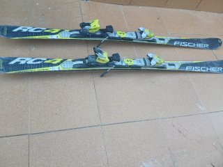 Esquís Fischer RC4 160 cm con fijaciones