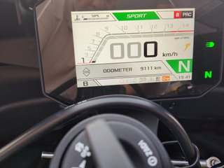 Aprilia RSV4 2023 - 9000 km