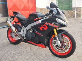 Aprilia RSV4 2023 - 9000 km