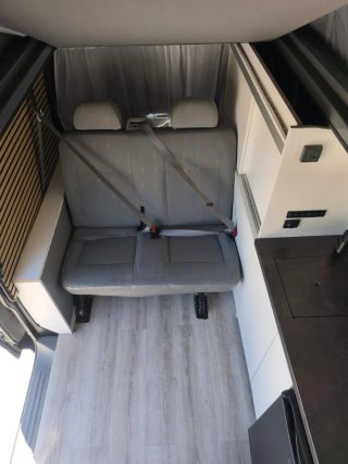 Volkswagen Transporter T5 2004