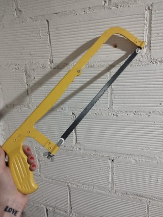 Arco de sierra para metal amarillo