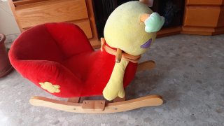Balancín peluche oruga bebé