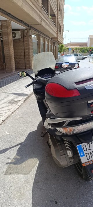 Kymco Xciting 500 Maxi Scooter Negra